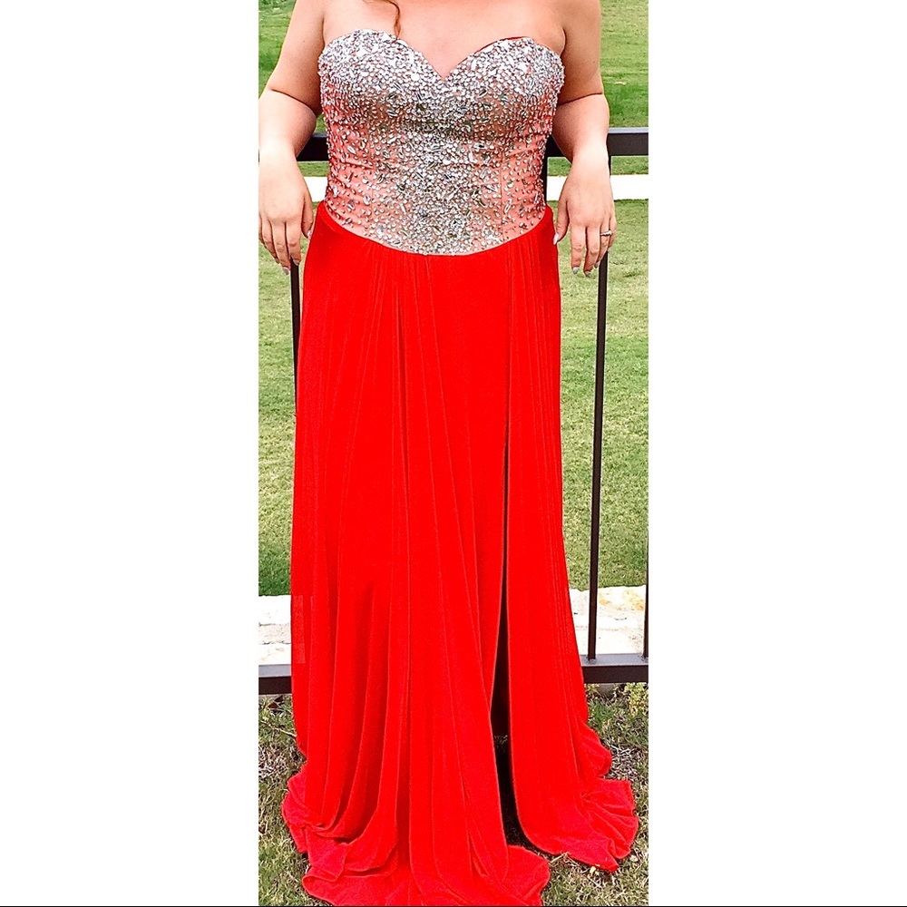 Classic Red Sweetheart Rhinestone Formal Dress
